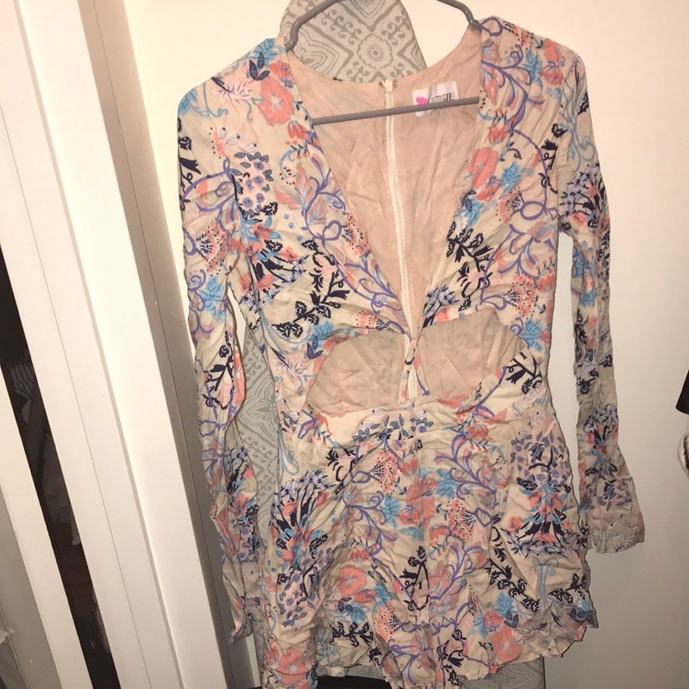 Deep v cutout romper playsuit. Size small